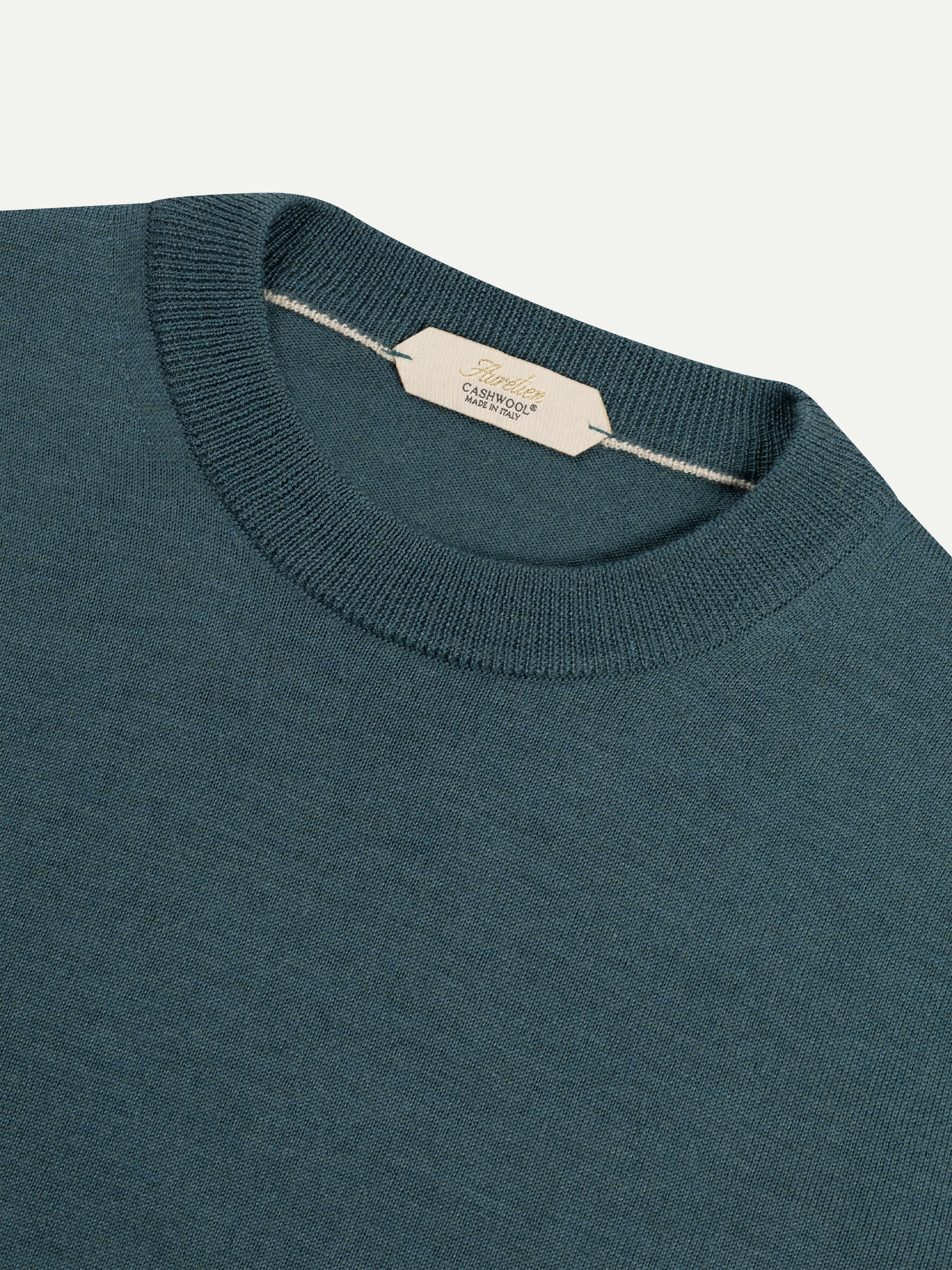 Dunkelaquamarinfarbenes T-Shirt