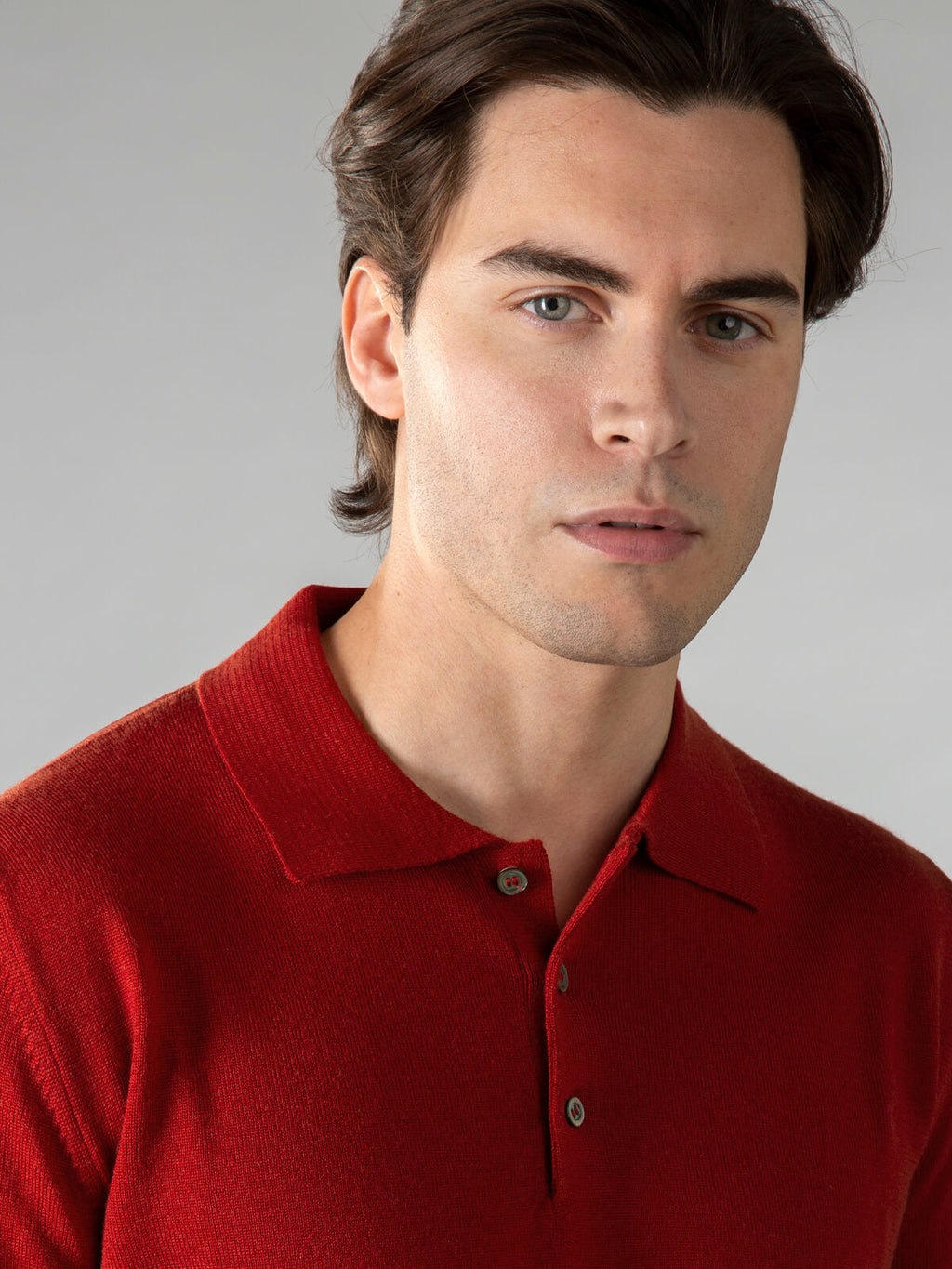 Extrafeines Merino-Poloshirt in gebrannter Siena