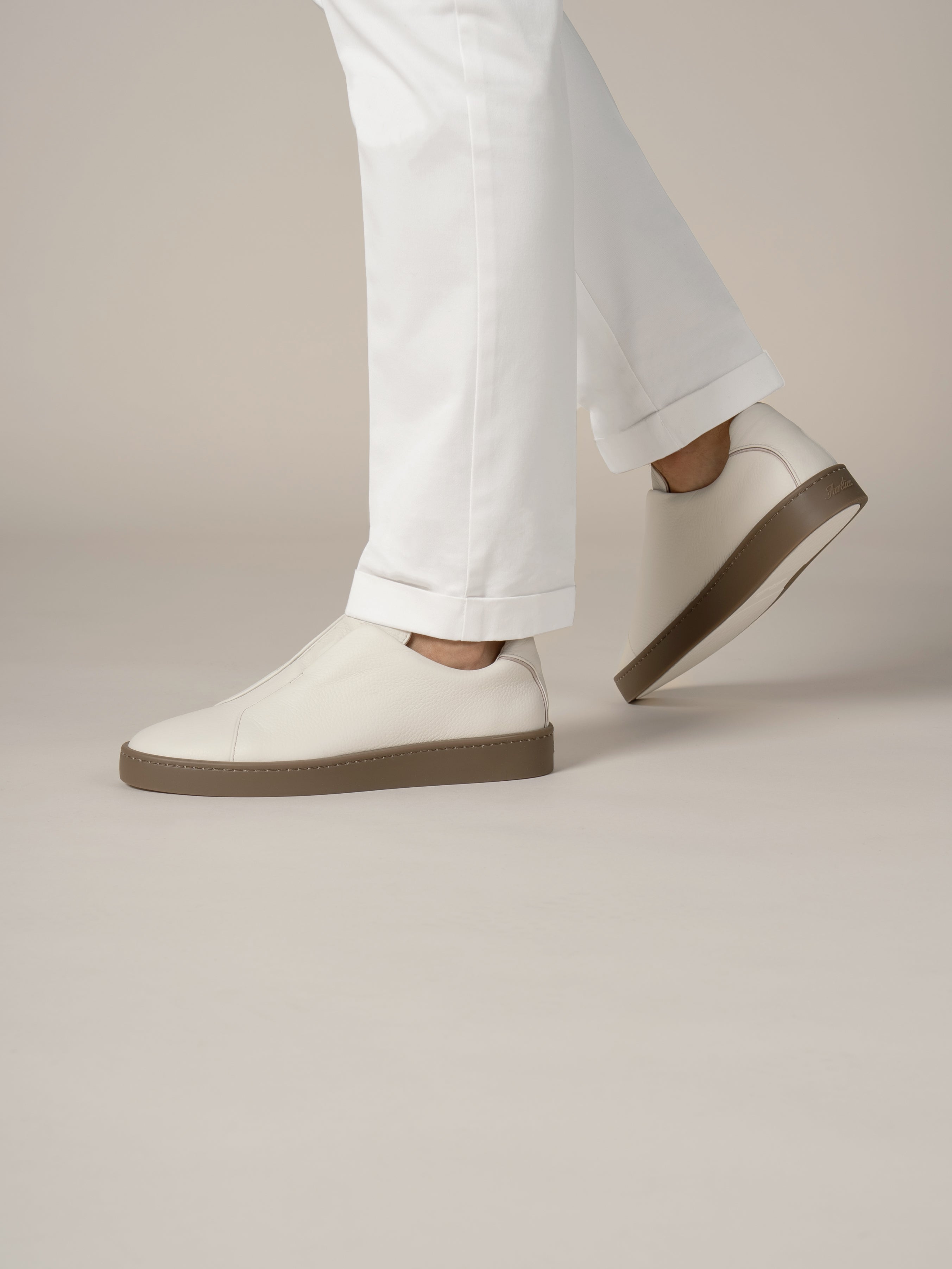 AUR3 Sneaker in Elfenbein-Optik