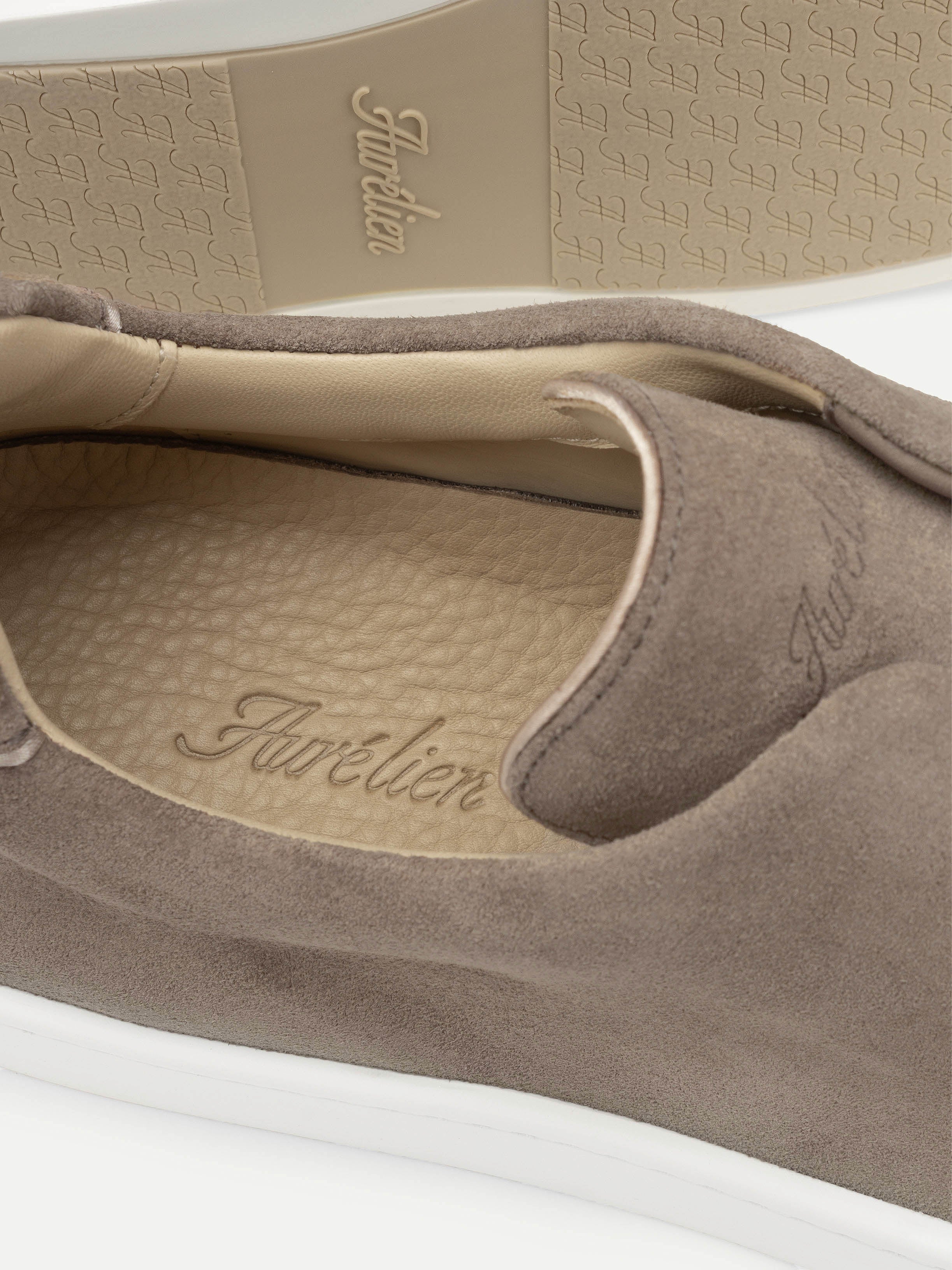 Ash Grey AUR3 Sneaker