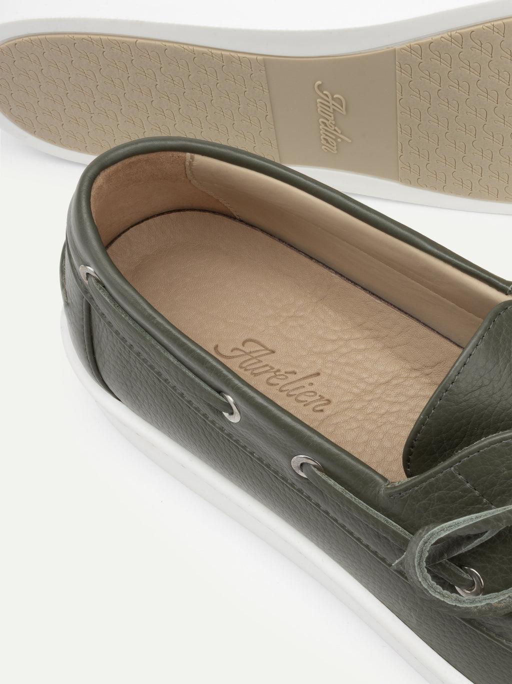 Klassischer grüner Boots-Sneaker