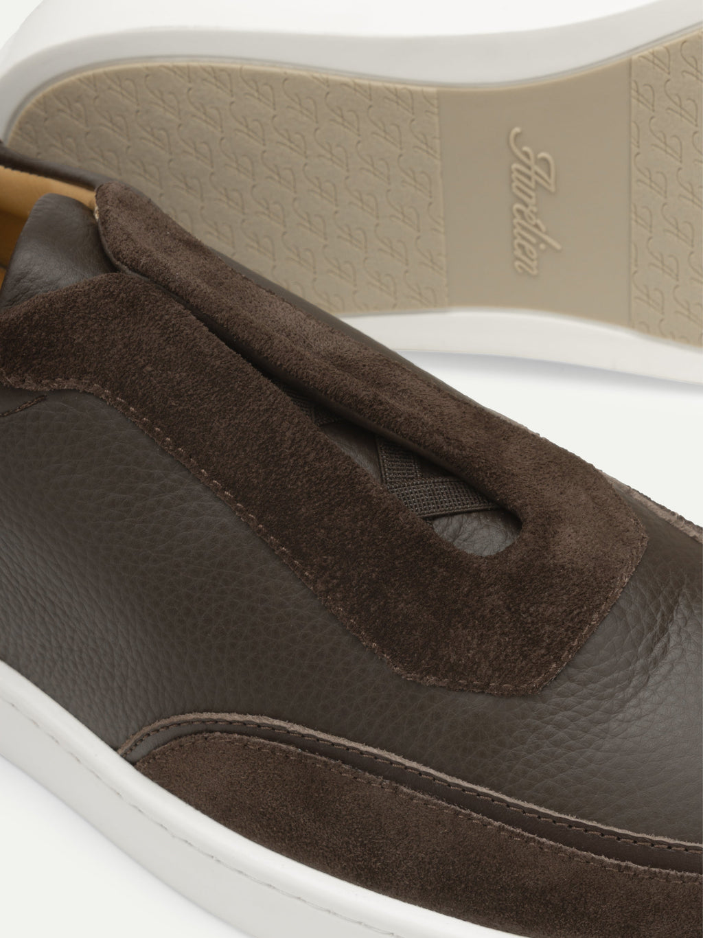 Brauner Freizeit-Sneaker