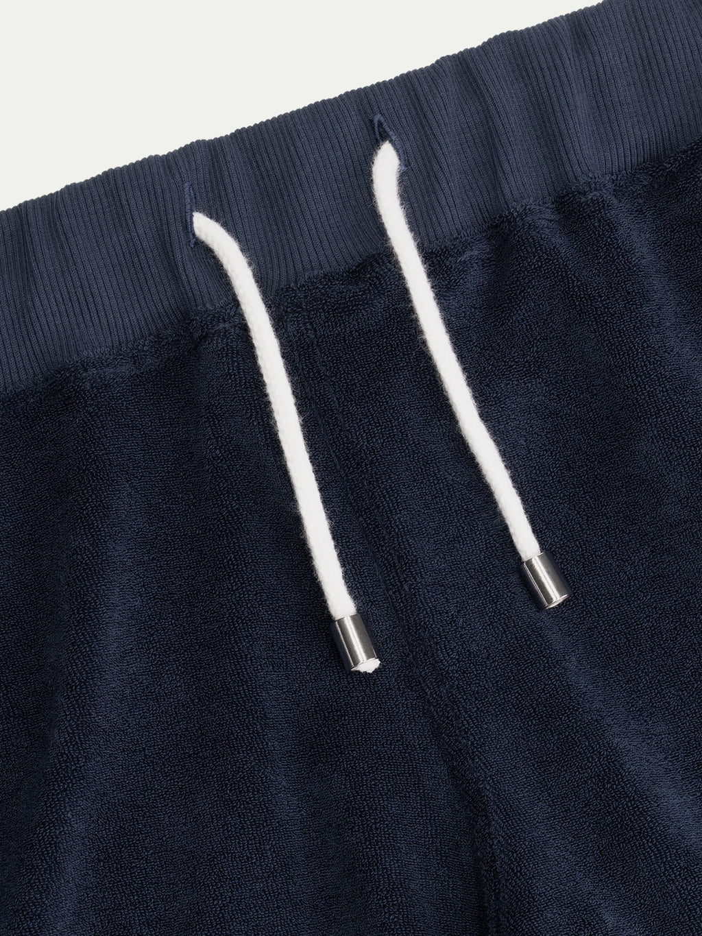 Marineblaue Frottee-Freizeitshorts